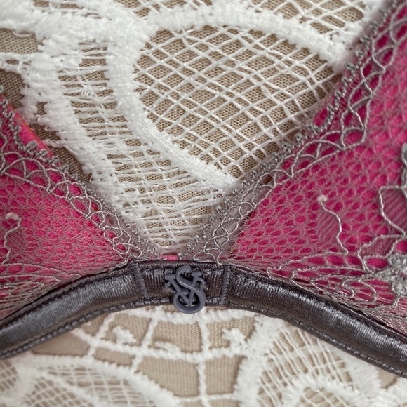 Victoria’s Secret Sexy little things... 32C Lace - Picture 3 of 8